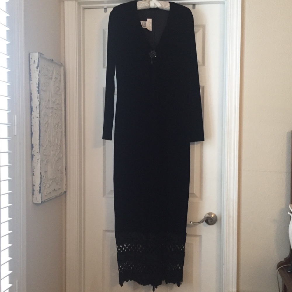 Jessica Mclintock Velvety Maxi Dress. 14